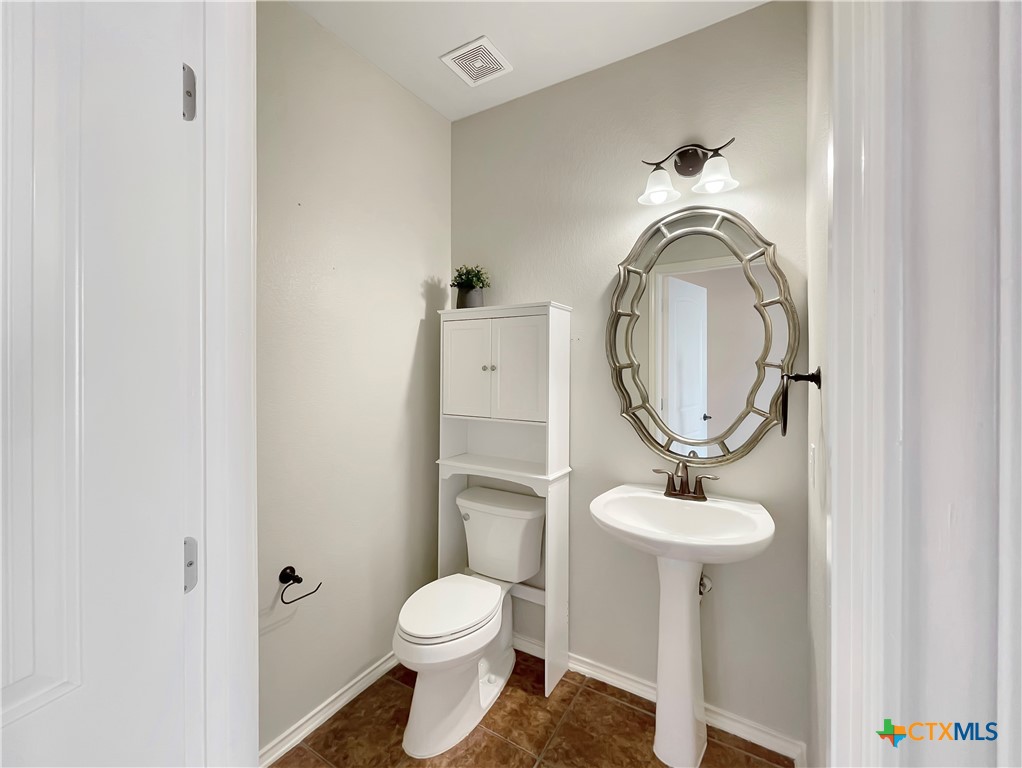 403 Red Hawk Drive Property Photo 18