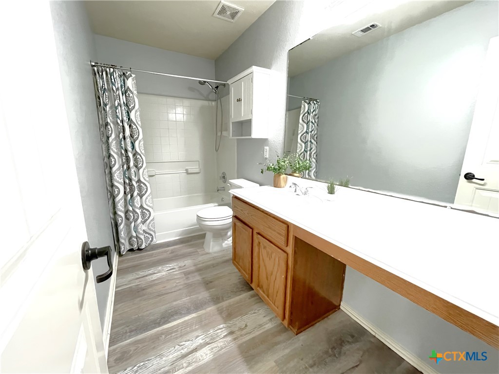 403 Red Hawk Drive Property Photo 31