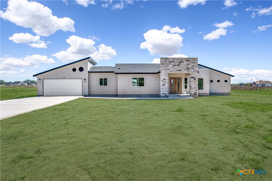 140 Palomino Trail Property Photo