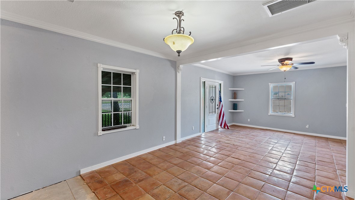 1951 Gruene Road Property Photo 33