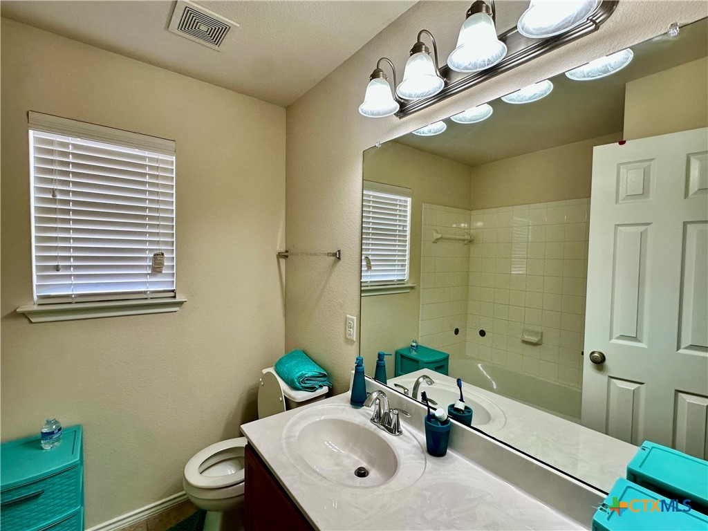 4604 Honeystreet Bridge Lane Property Photo 13