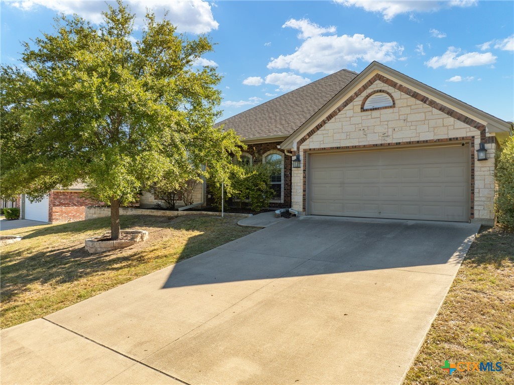 2532 Leatherwood Drive Property Photo 2