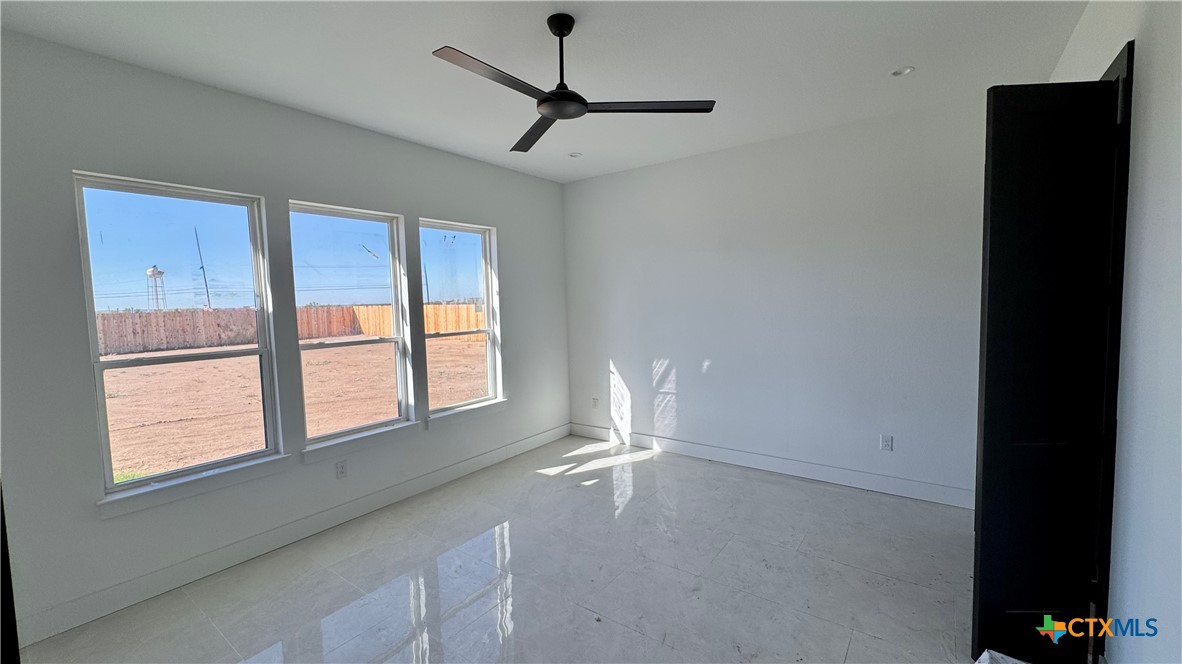 361 Meadow Valley Loop Property Photo 4