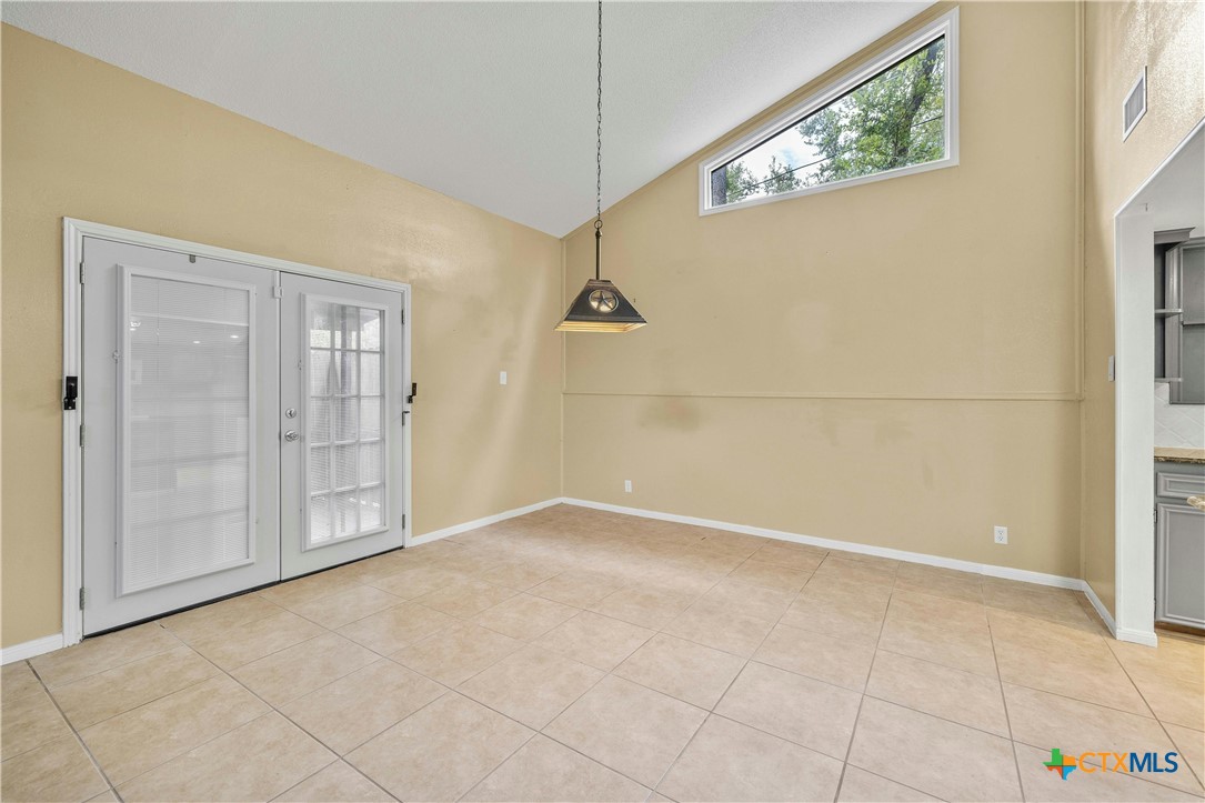 4006 Robinhood Drive Property Photo 10