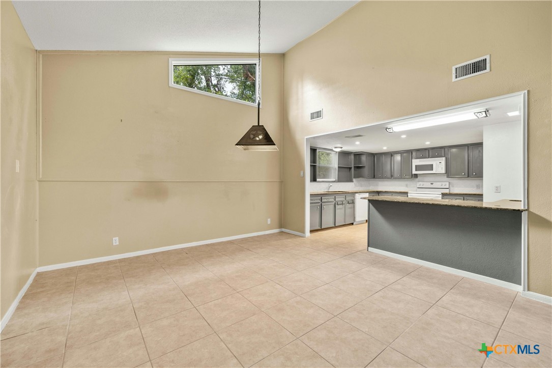4006 Robinhood Drive Property Photo 11