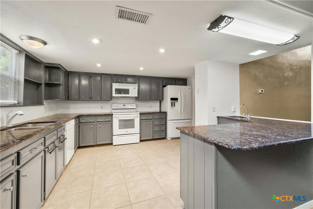 4006 Robinhood Drive Property Photo 13