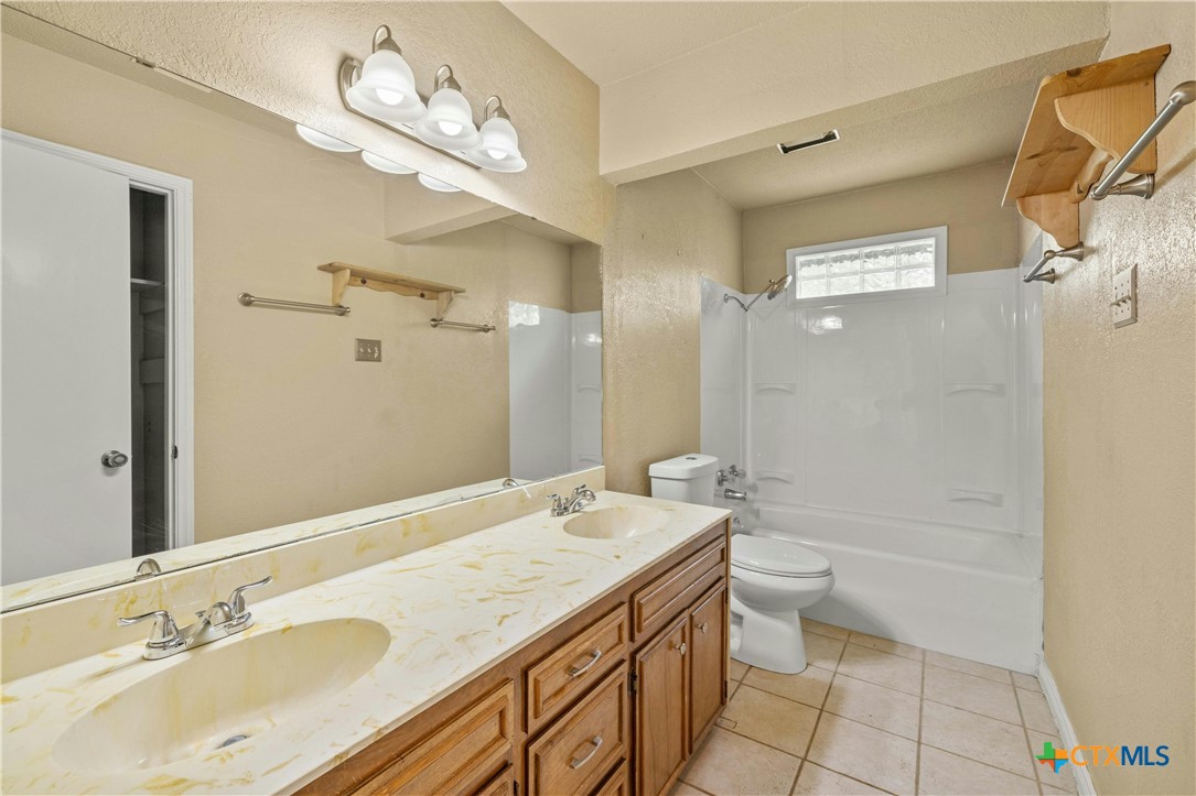 4006 Robinhood Drive Property Photo 22
