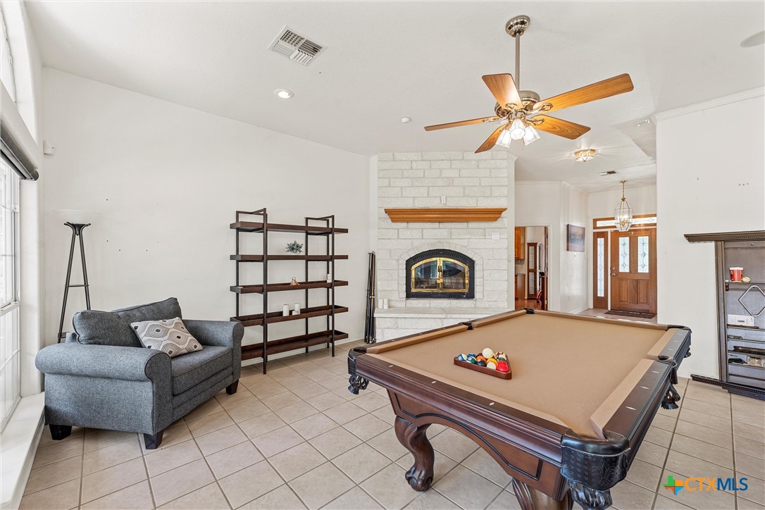 5008 Lakeaire Circle Property Photo 5