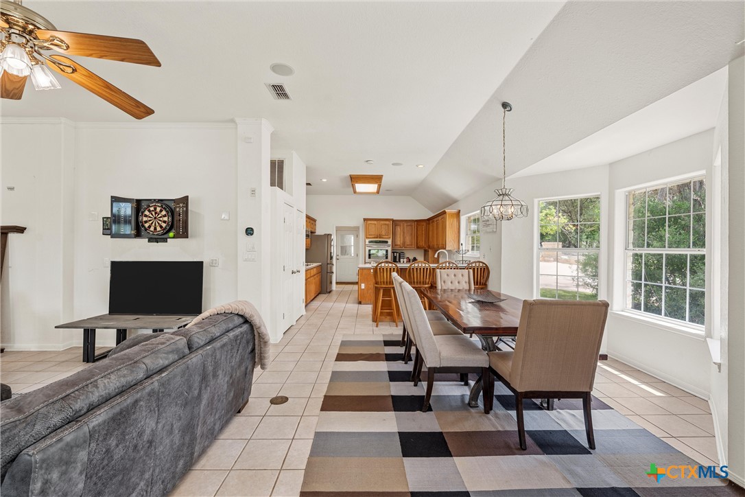 5008 Lakeaire Circle Property Photo 11