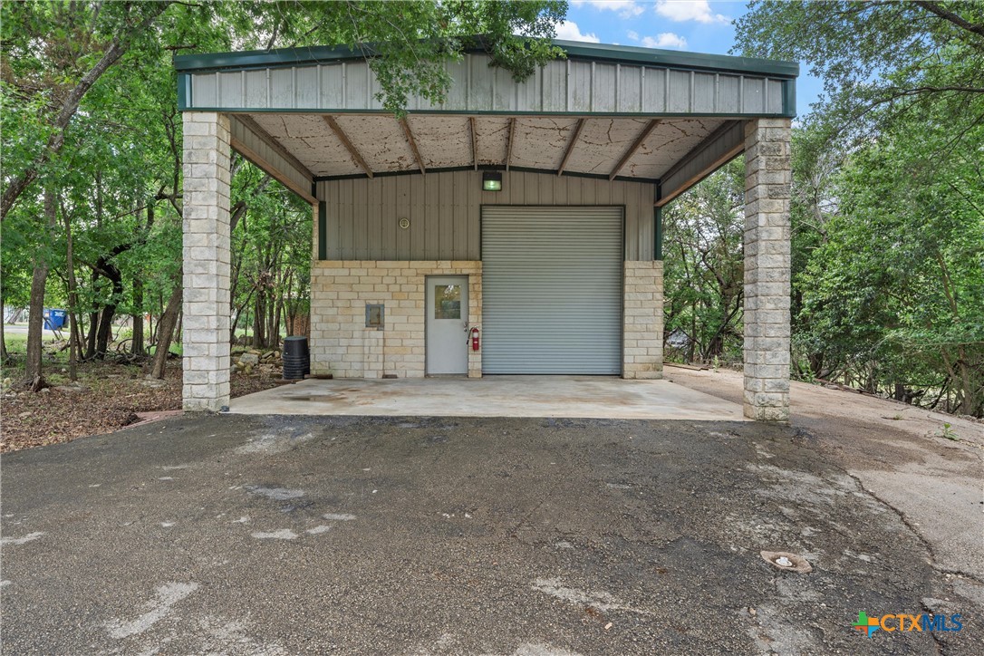 5008 Lakeaire Circle Property Photo 32