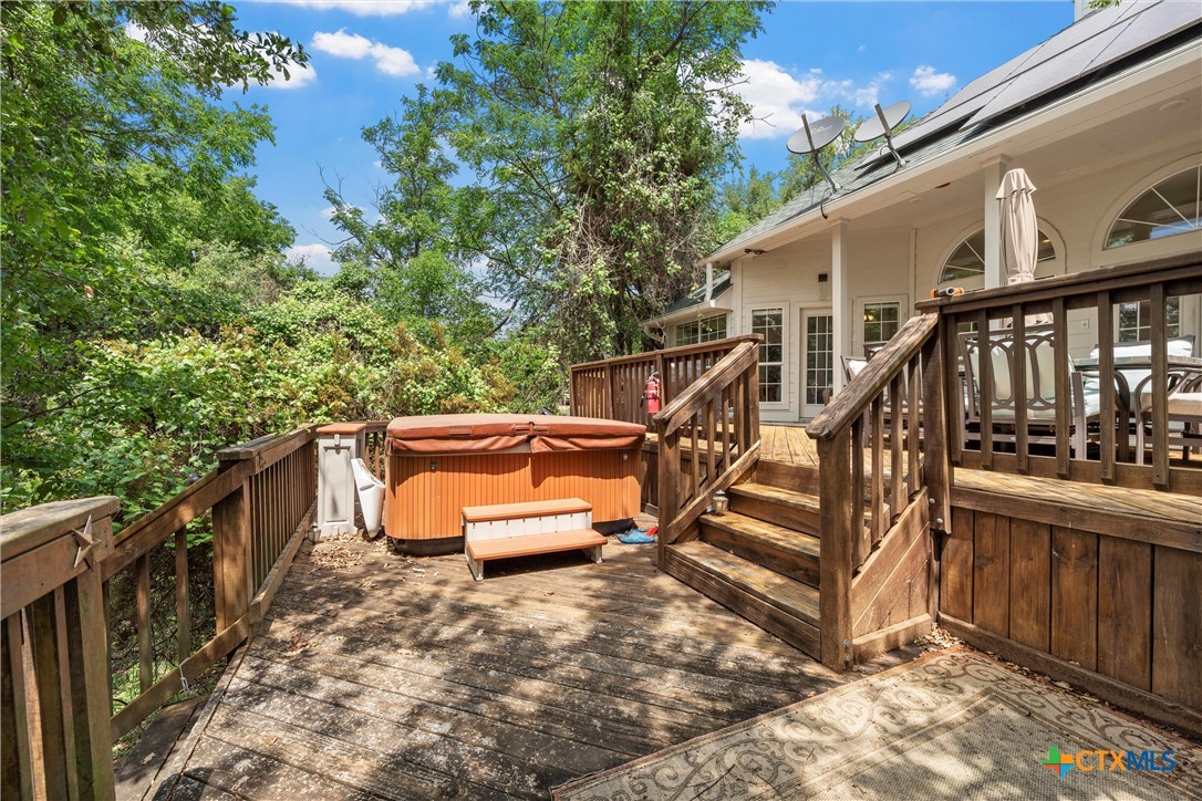 5008 Lakeaire Circle Property Photo 34