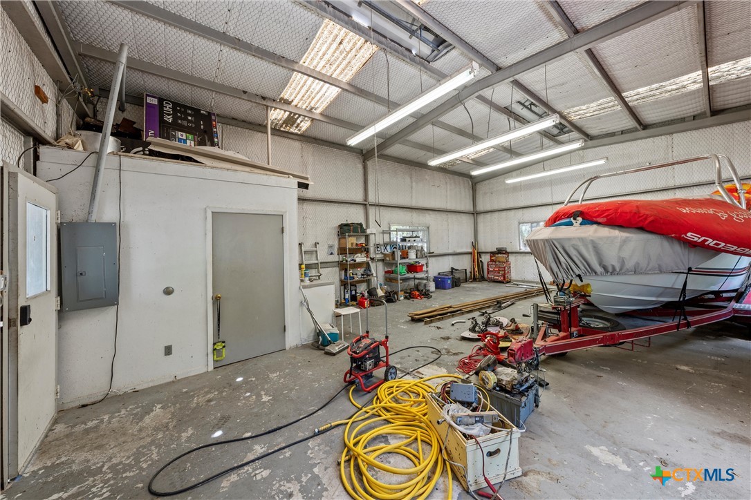 5008 Lakeaire Circle Property Photo 40