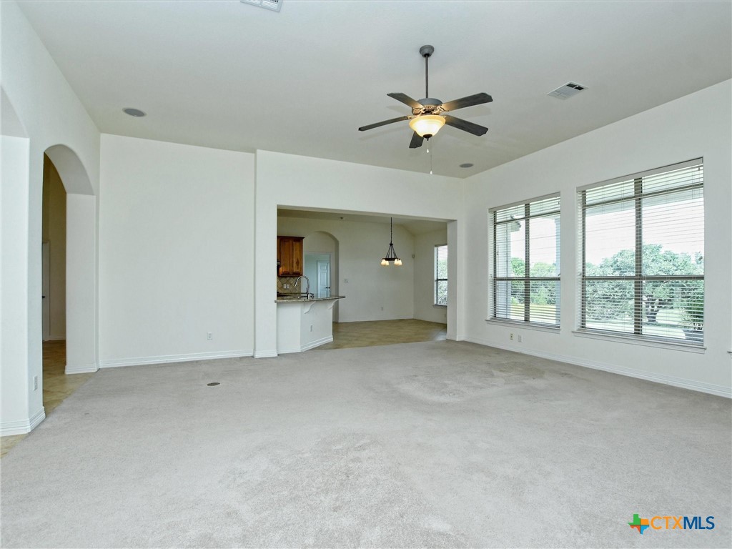 110 Stable Oaks Property Photo 3