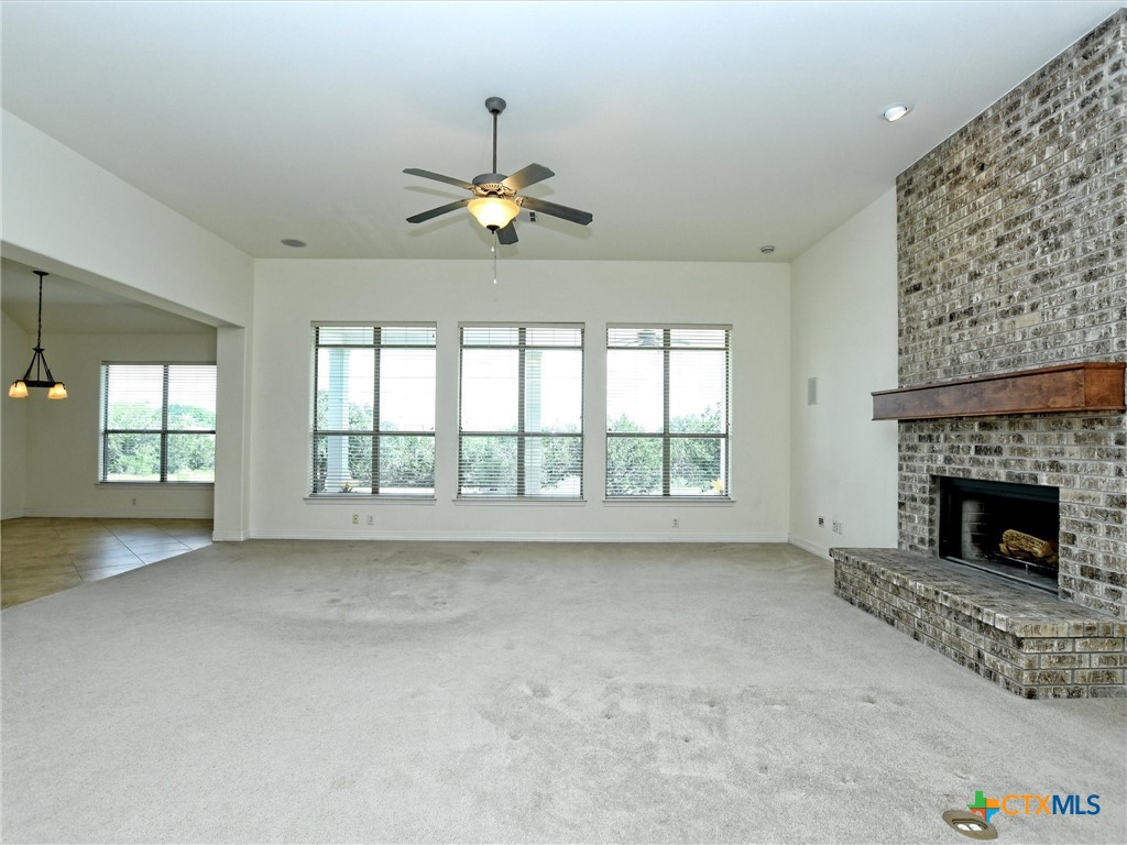 110 Stable Oaks Property Photo 4
