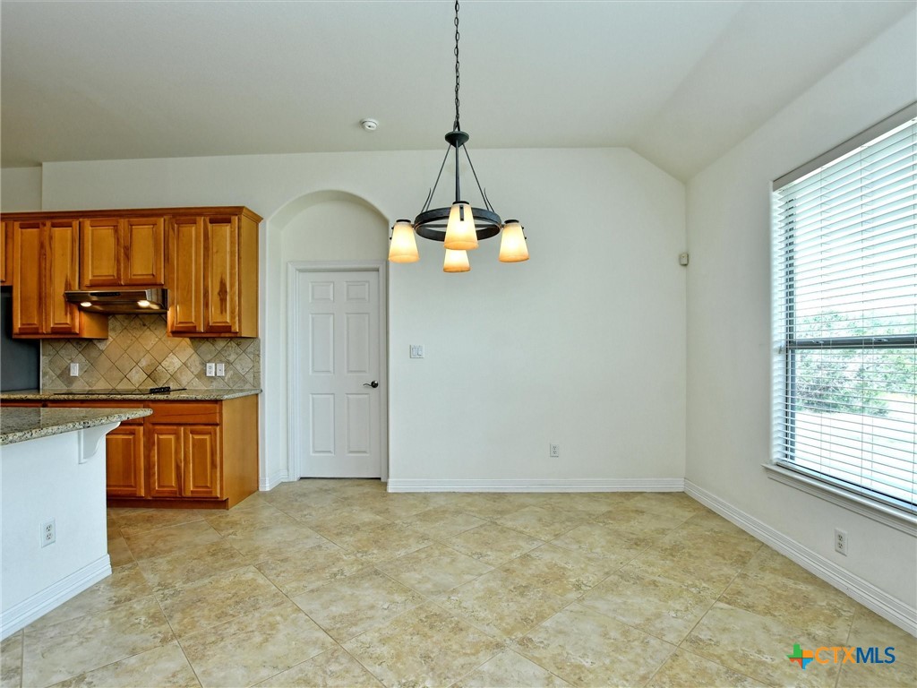 110 Stable Oaks Property Photo 6