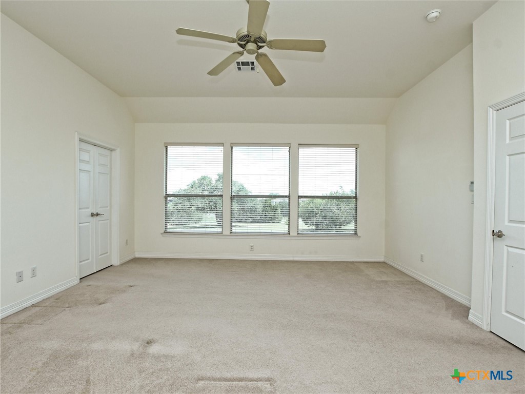 110 Stable Oaks Property Photo 15