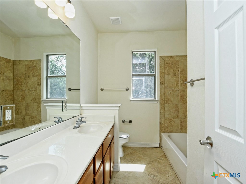 110 Stable Oaks Property Photo 22