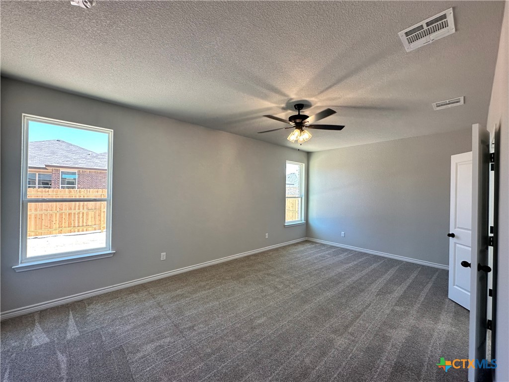 3105 Seeker Street Property Photo 9