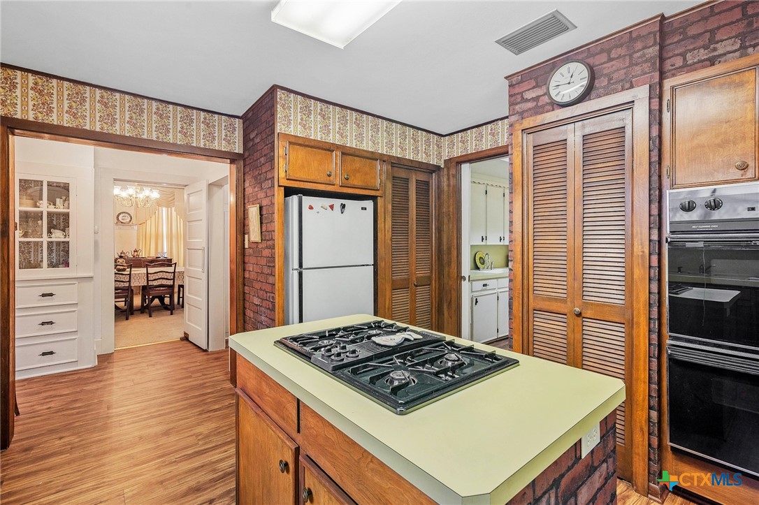 503 Coke Street Property Photo 14