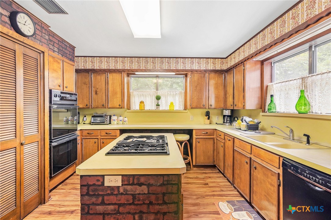 503 Coke Street Property Photo 19