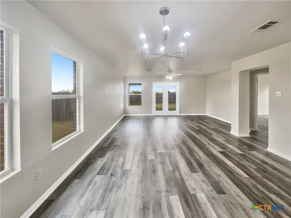 2207 Napier Drive Property Photo 4