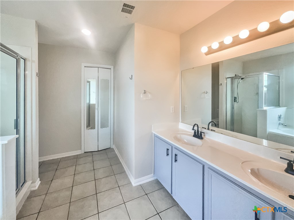 2207 Napier Drive Property Photo 5