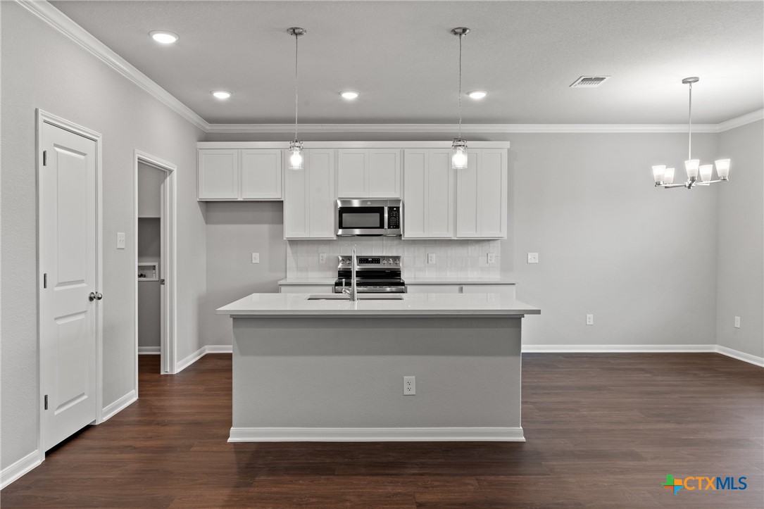 618 Seven Springs Drive Property Photo 6