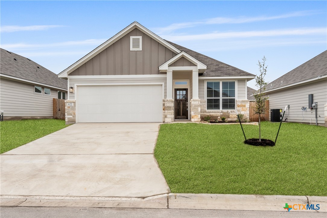 622 Seven Springs Drive Property Photo 1