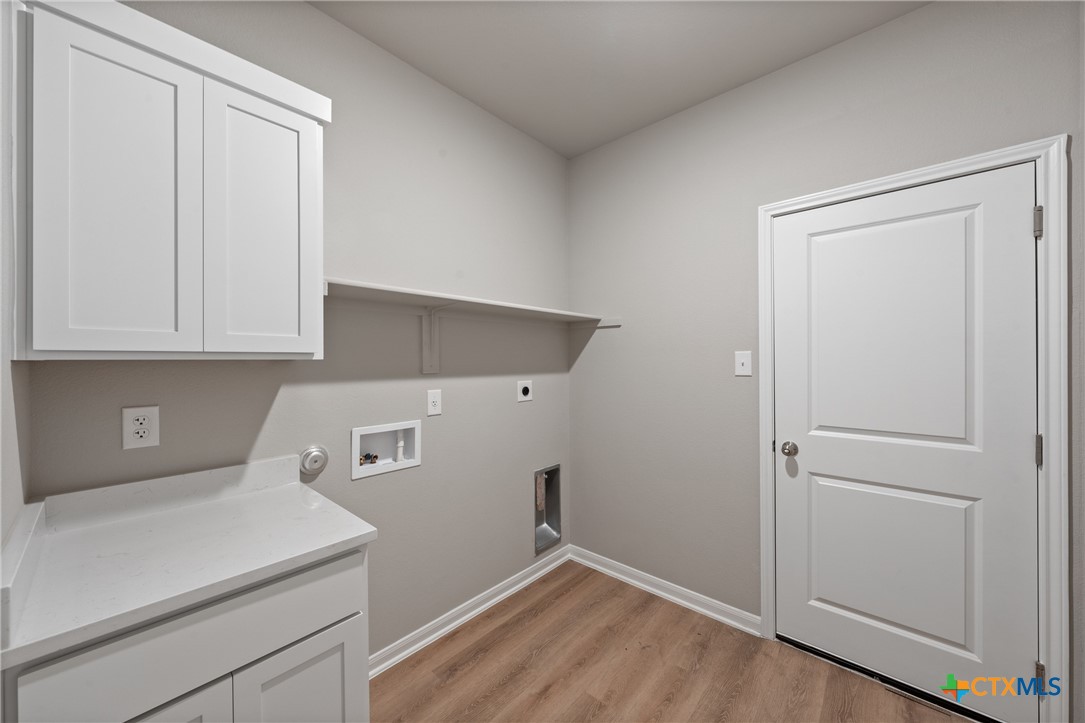 704 Seven Springs Drive Property Photo 15