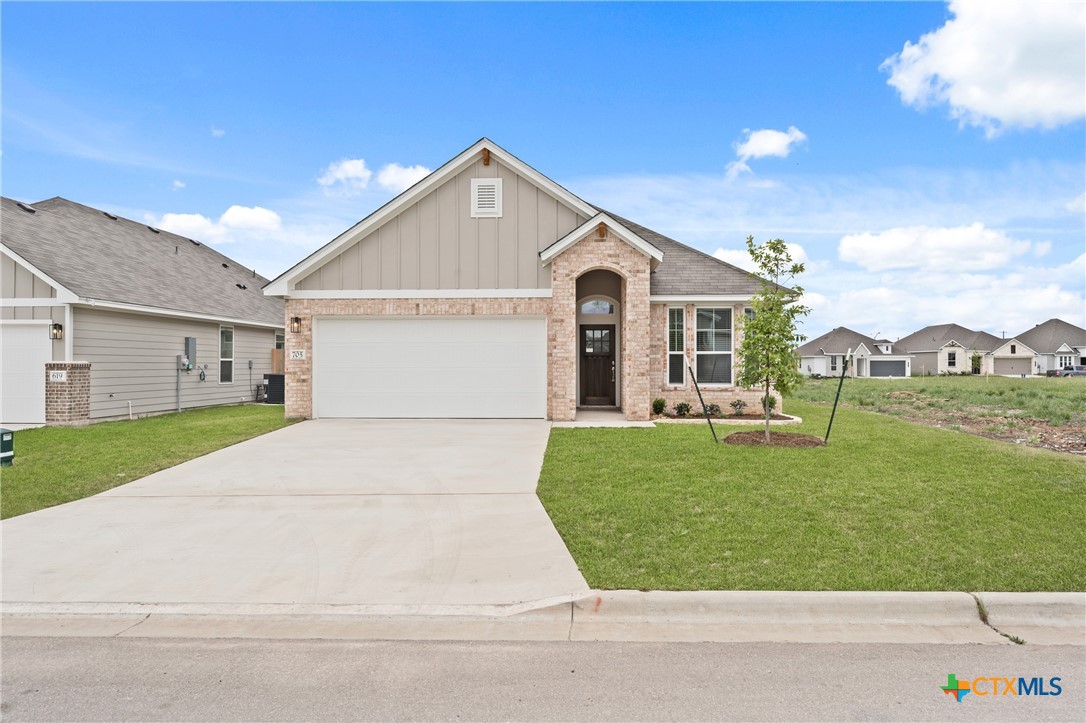 705 Killam Drive Property Photo 1