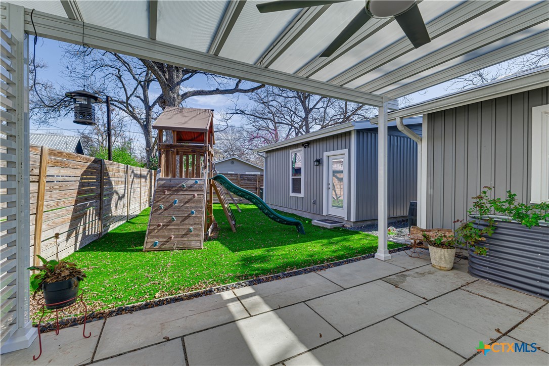 550 Cross Street Property Photo 4