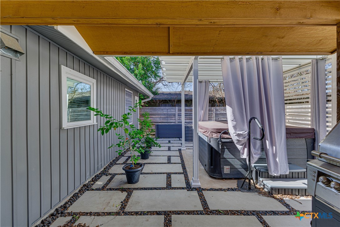 550 Cross Street Property Photo 7