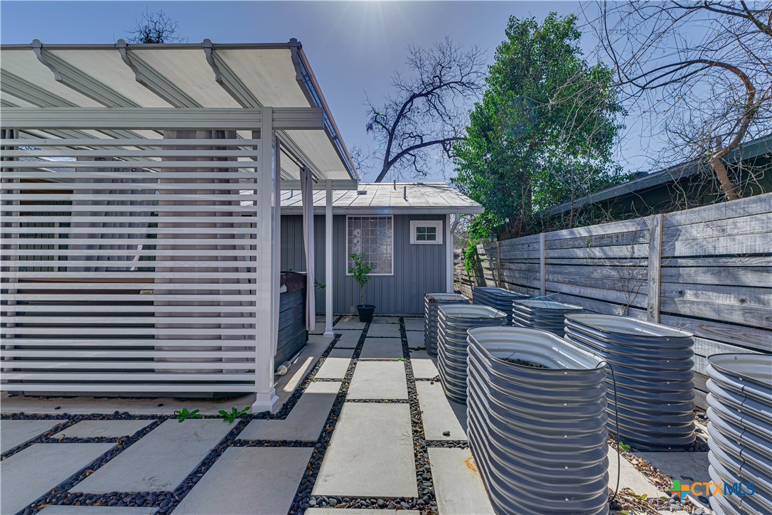 550 Cross Street Property Photo 8