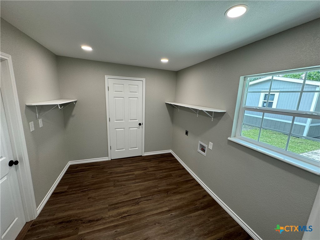 3004 Mayfair Drive Property Photo 10