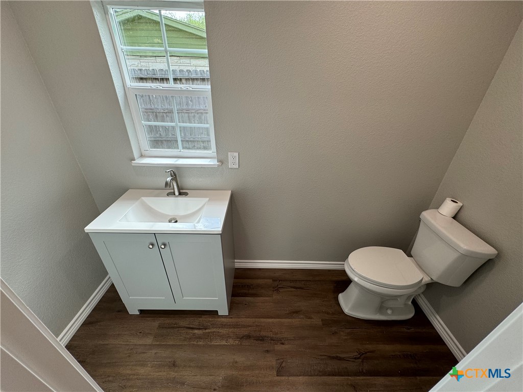 3004 Mayfair Drive Property Photo 12