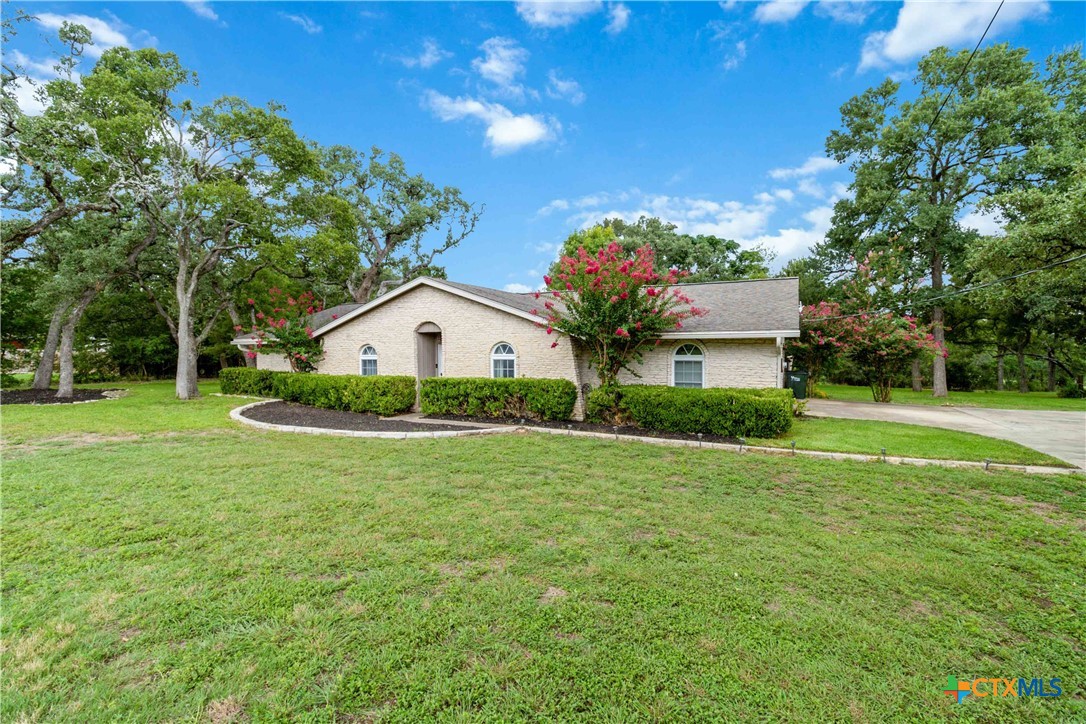 106 Kildeer Drive Property Photo 4