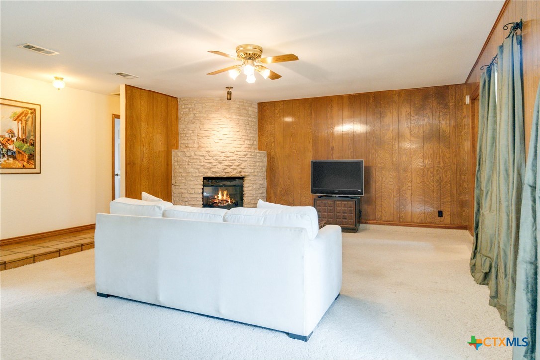 106 Kildeer Drive Property Photo 10