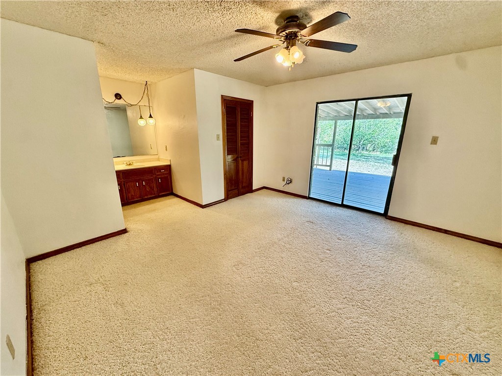 106 Kildeer Drive Property Photo 12