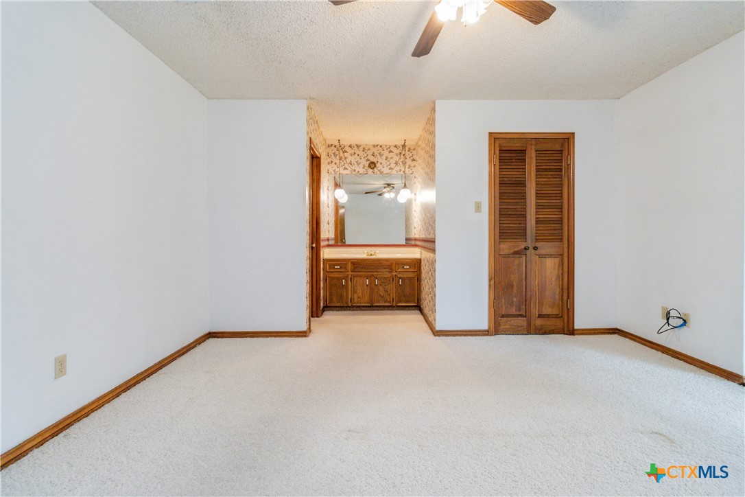 106 Kildeer Drive Property Photo 16