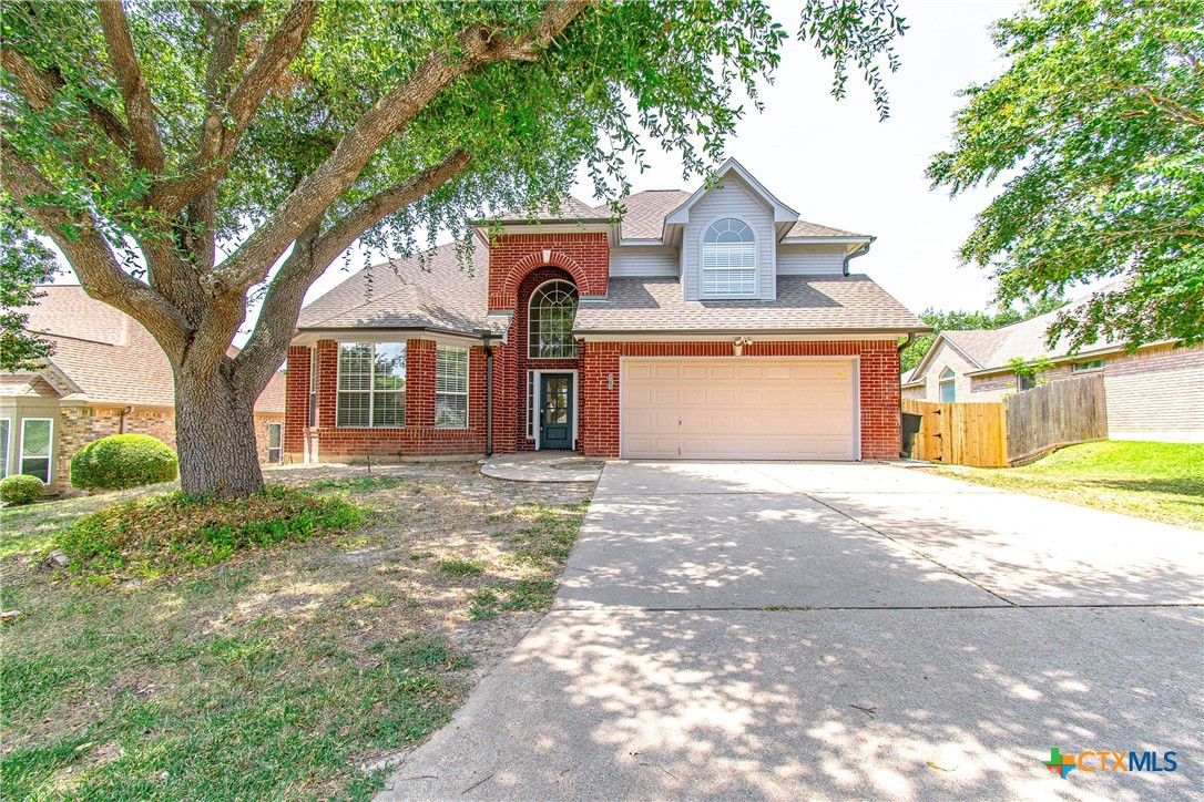 2421 Pin Oak Drive Property Photo 1