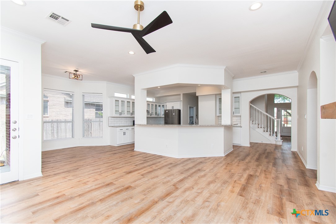 2421 Pin Oak Drive Property Photo 10