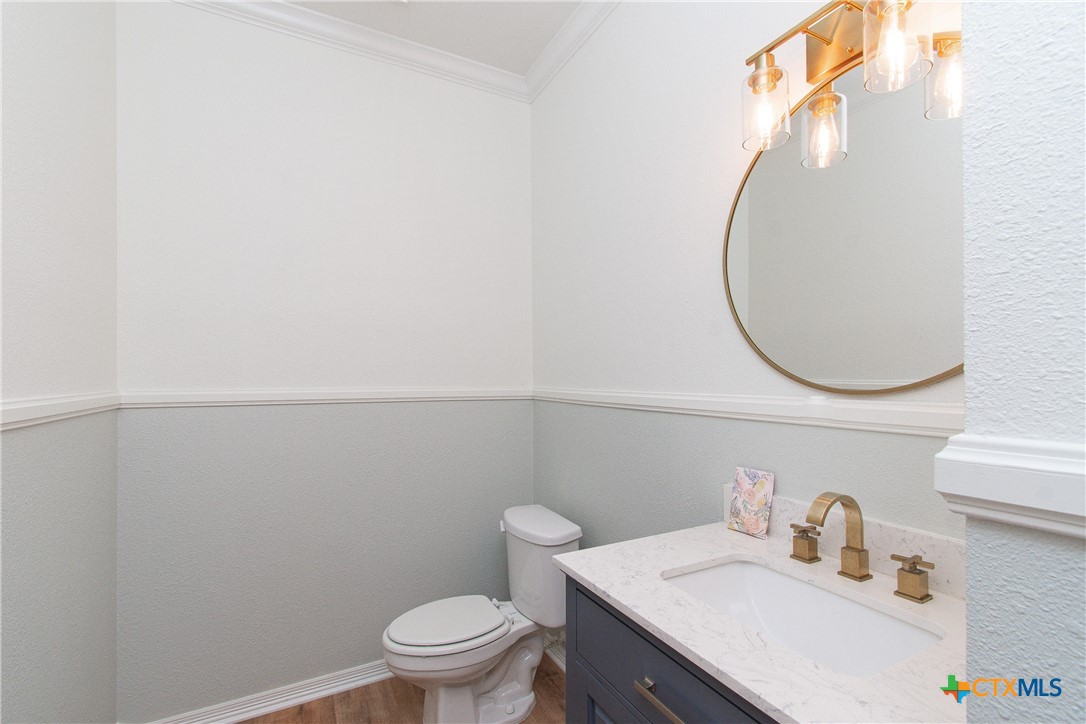 2421 Pin Oak Drive Property Photo 20