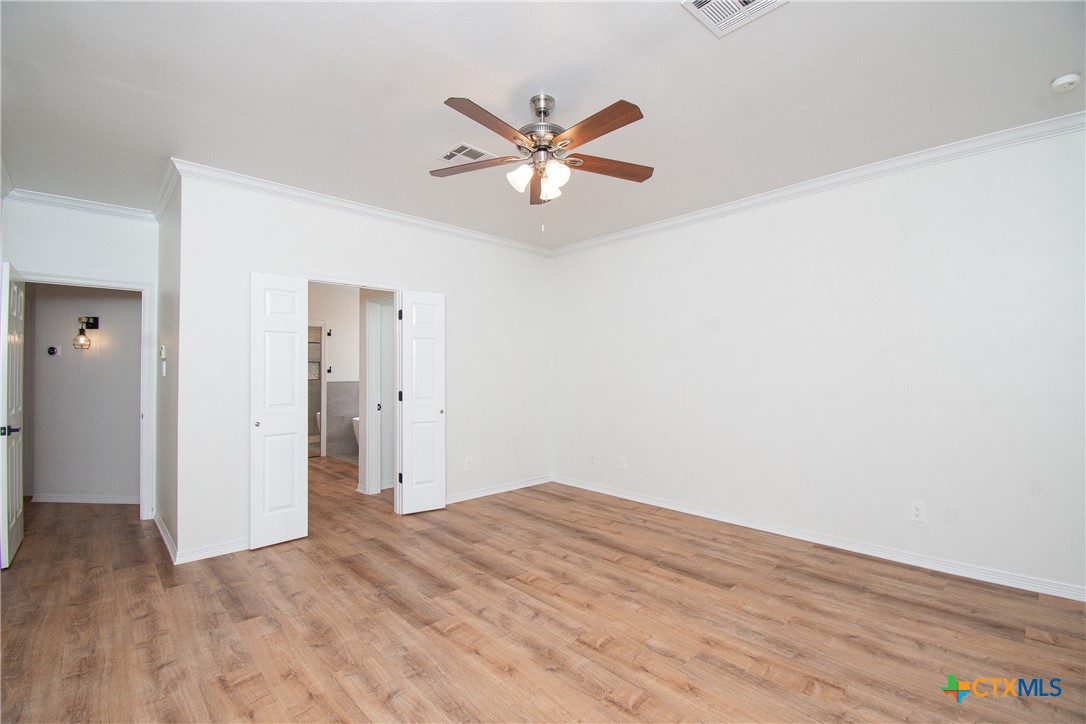 2421 Pin Oak Drive Property Photo 21