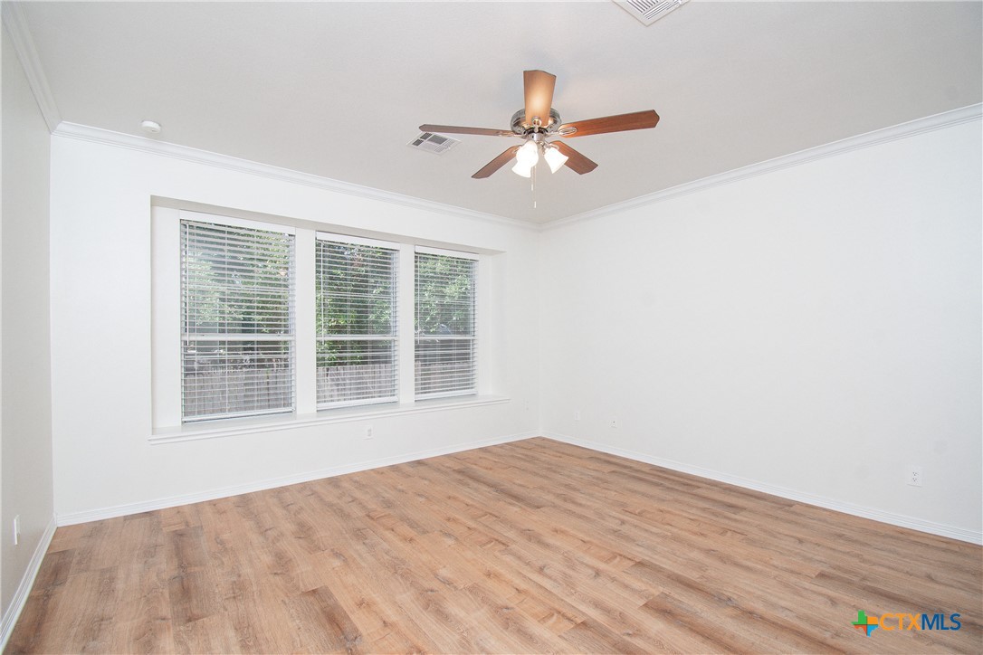 2421 Pin Oak Drive Property Photo 22