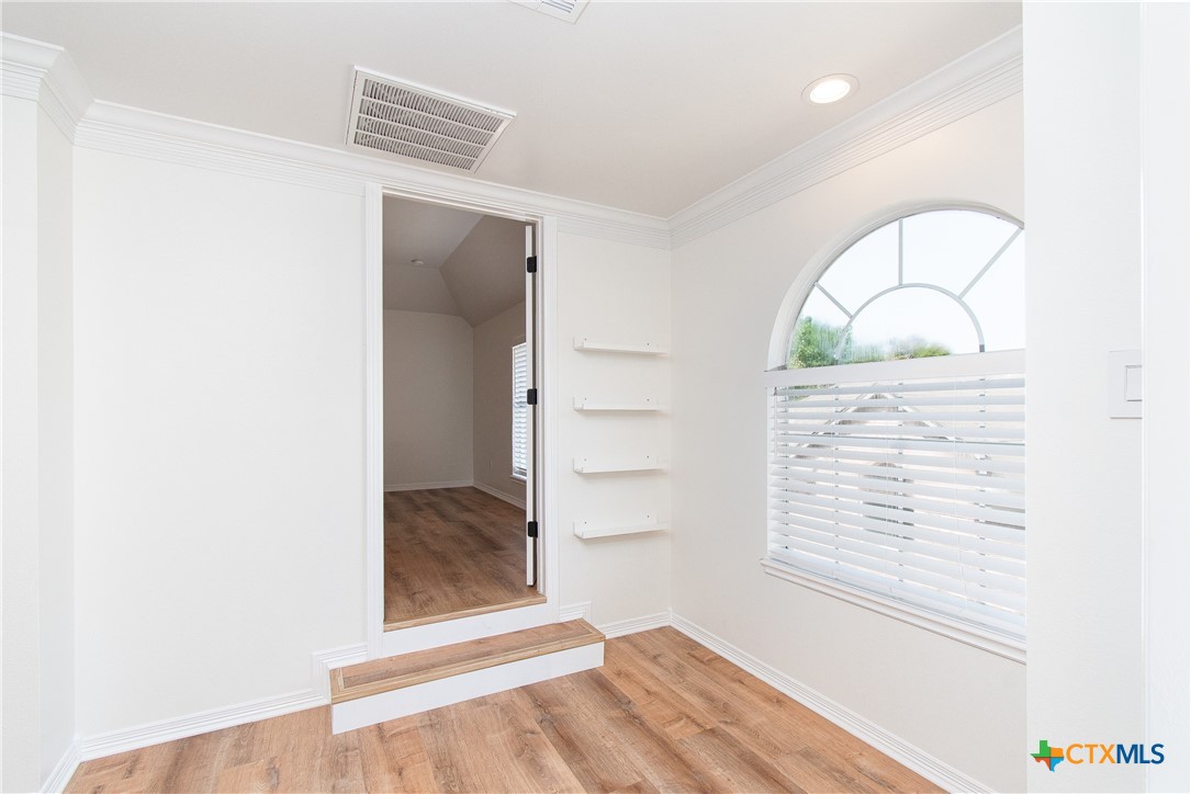 2421 Pin Oak Drive Property Photo 29