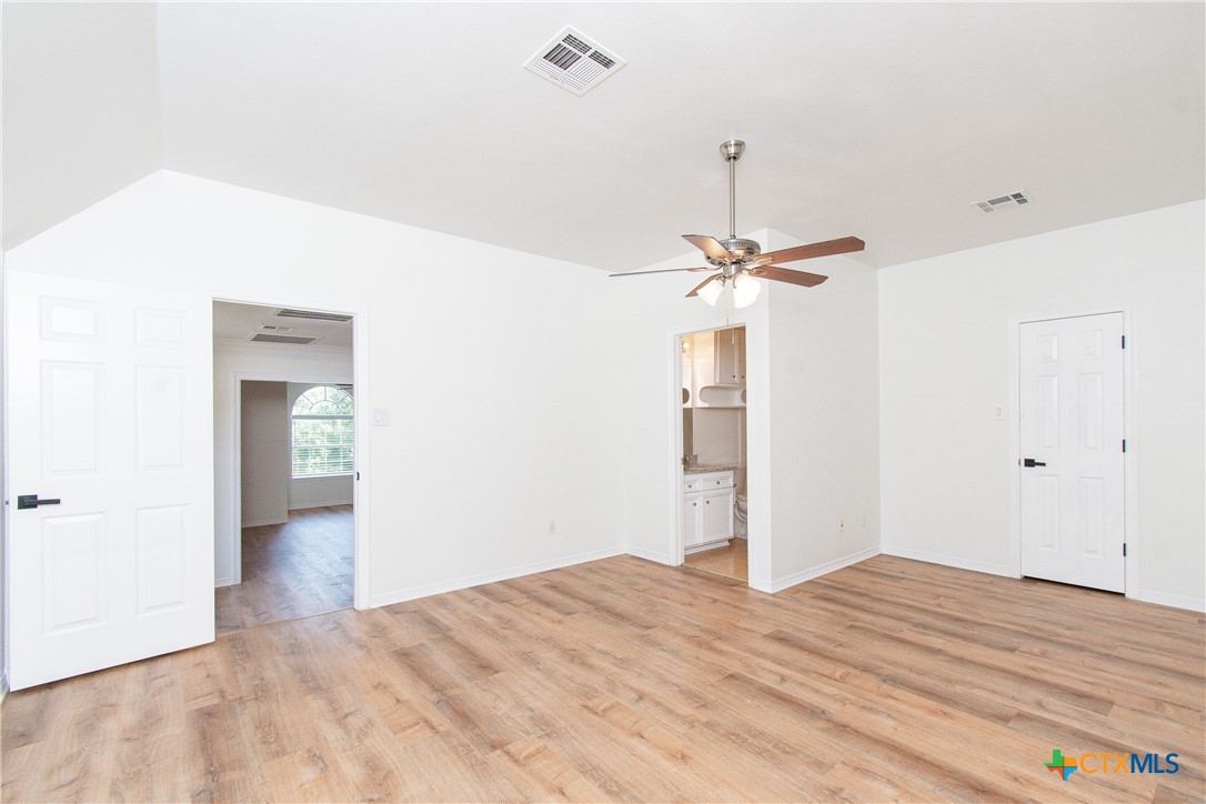 2421 Pin Oak Drive Property Photo 30