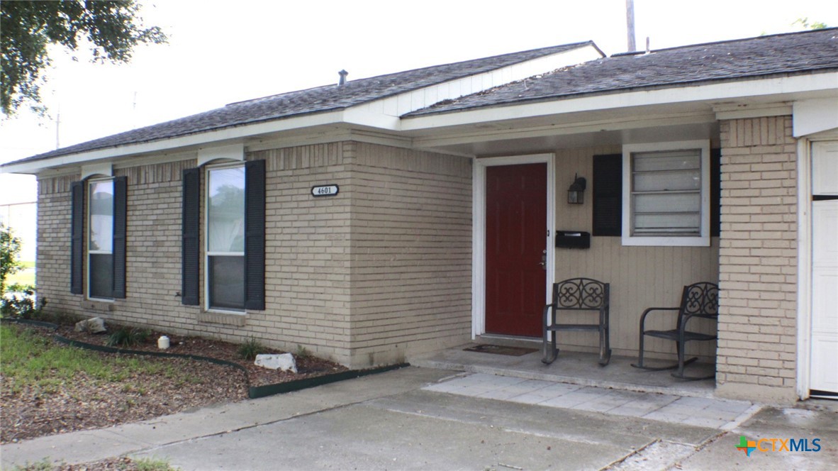 4601 Evergreen Lane Property Photo 1