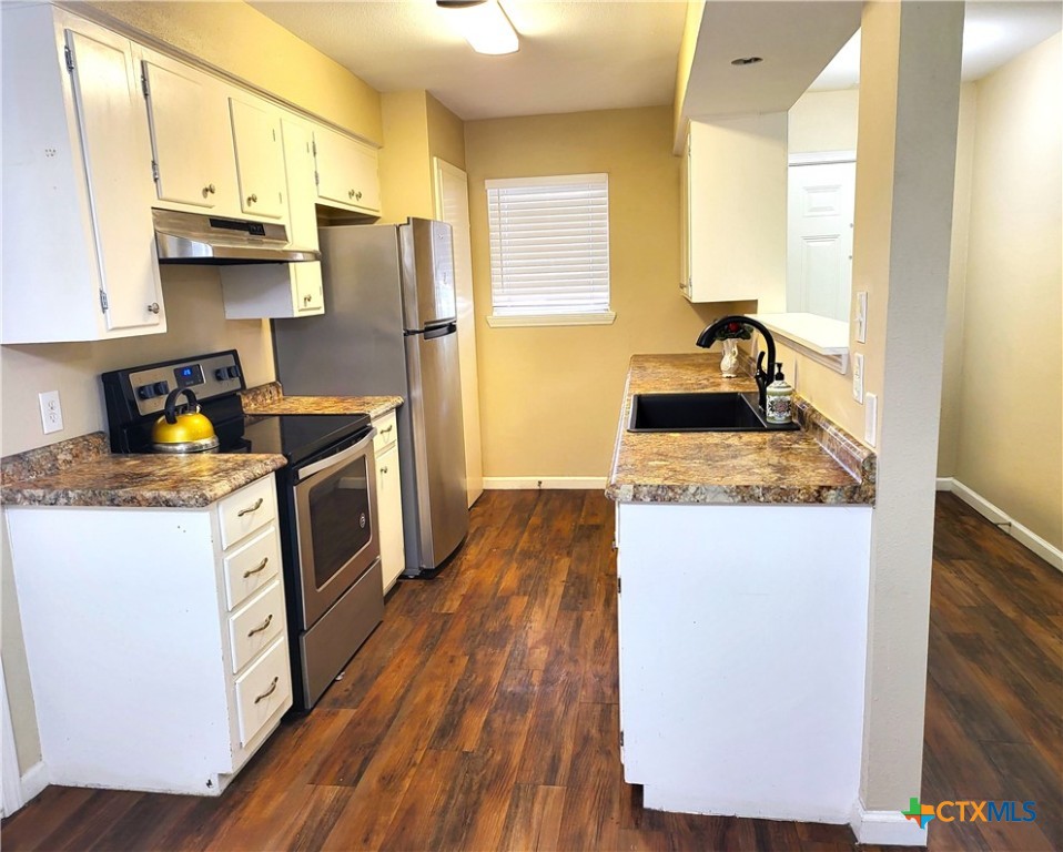 4601 Evergreen Lane Property Photo 4