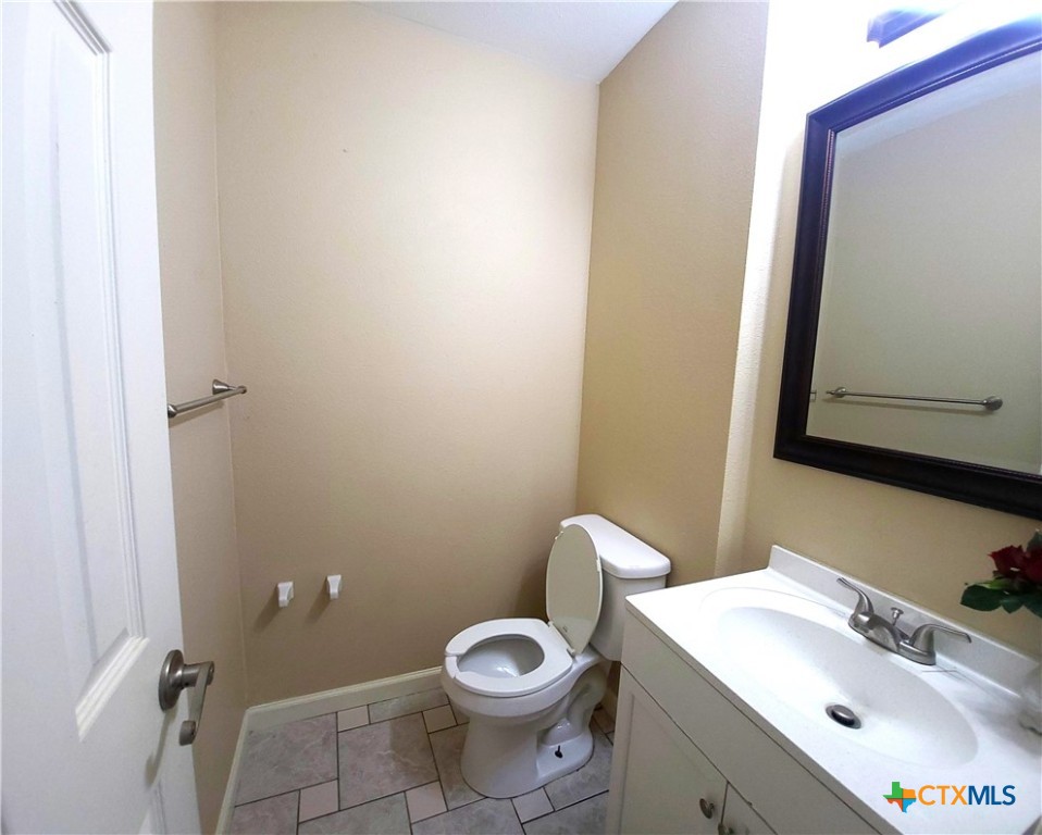 4601 Evergreen Lane Property Photo 15