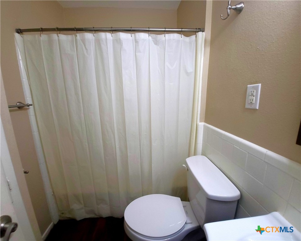 4601 Evergreen Lane Property Photo 17
